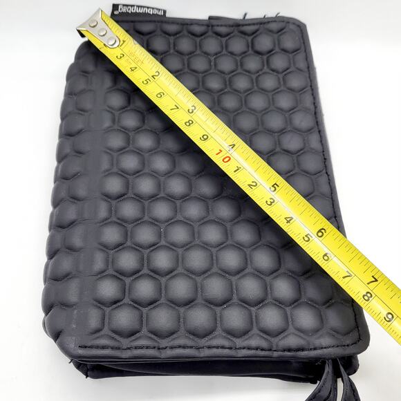 The Bump Black Hexagon Bag Bubble Mini Zip Closure Wristlet Pouch Bag - Picture 8 of 9